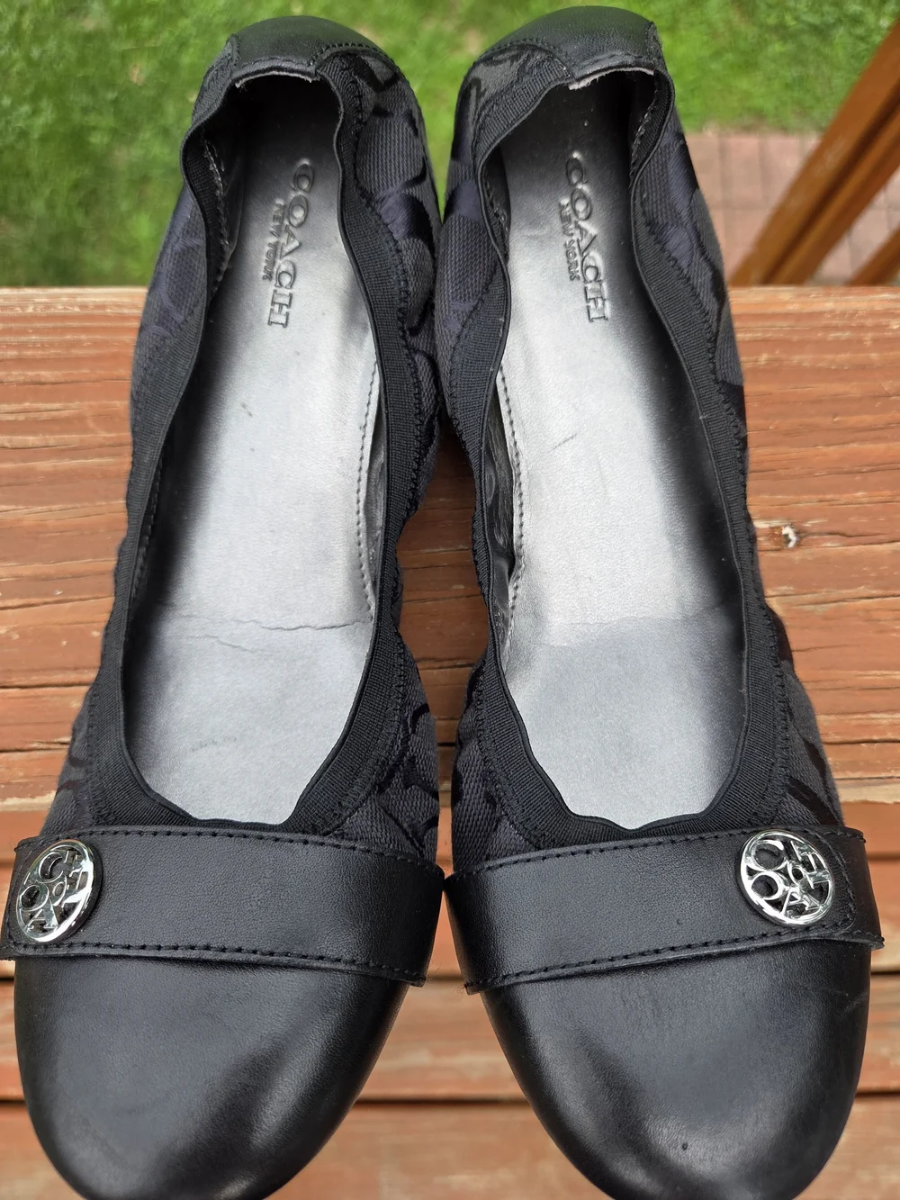 Coach Chelsey Black Signature Monogram Ballet Flats - Size 8 EUC